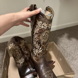 Brand new cowgirl boots from mexico