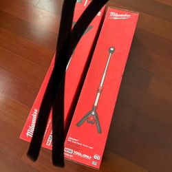 Milwaukee M12 Rocket dual power tower light 2132-20