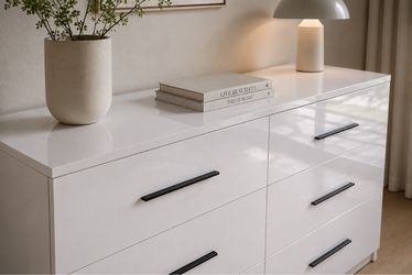 White High Gloss 6-Drawer Dresser with Black Handles