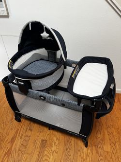 Graco Pack 'n Play Travel Dome LX Playard