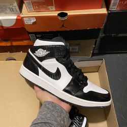 Jordan 1 Mid Carbon Fiber size 10.5 USED But Clean