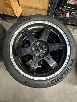 Nissan R35 GTR Black Edition Wheels 285/35ZR20 Michelin PS4 Square