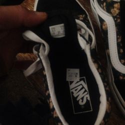 Vans  New (Size 4.5)