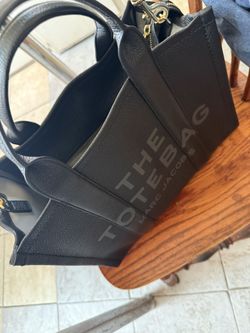 Marc Jacob’s Medium Leather Tote Bag