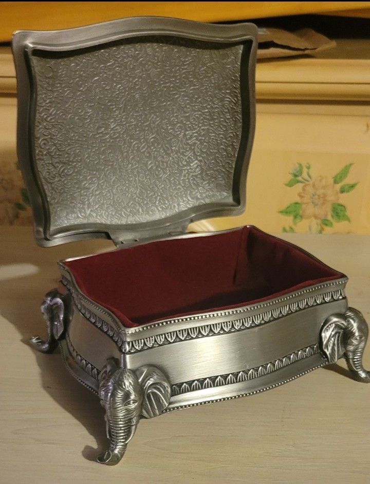 Vintage Brushed Pewter Jewelry Box/velvet lined box/elephants - Holmdel NJ 