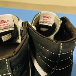 Vans black And White Womens 8