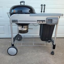 Weber Performer Charcoal BBQ Grill With Gas Assist  / Asador 