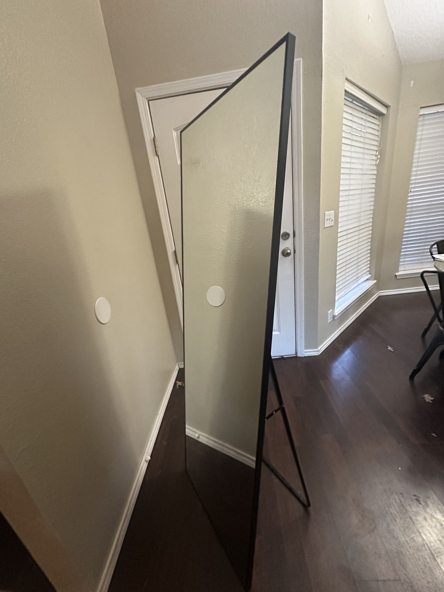 standing mirror