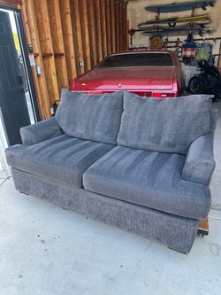 Free delivery clean couch