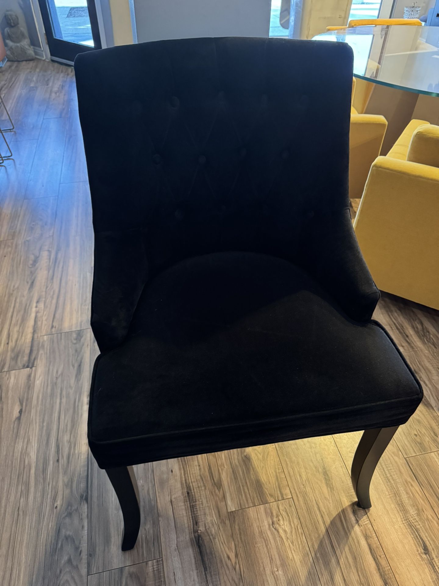 Black Velvet Tuft Chair