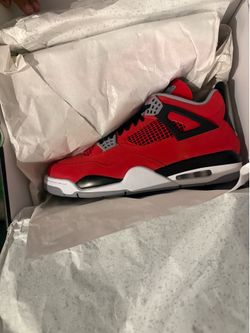 Jordan 4’s toro