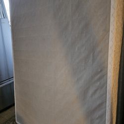 Queen Size Box Spring 🌙 