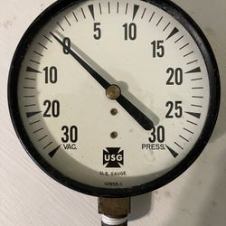 Vintage U. S. Gauge pressure gauge 