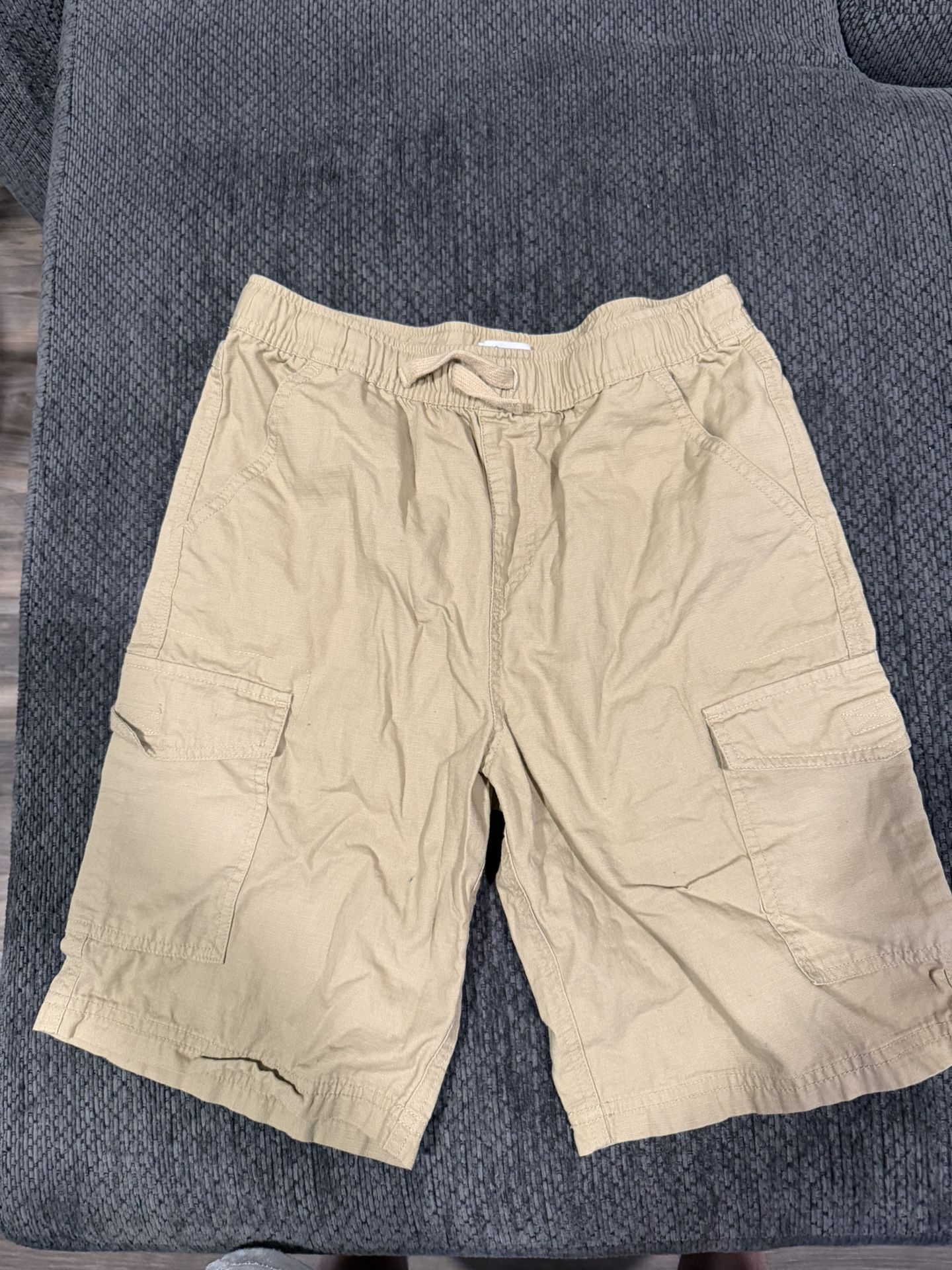 Epic threads cargo shorts Boys large