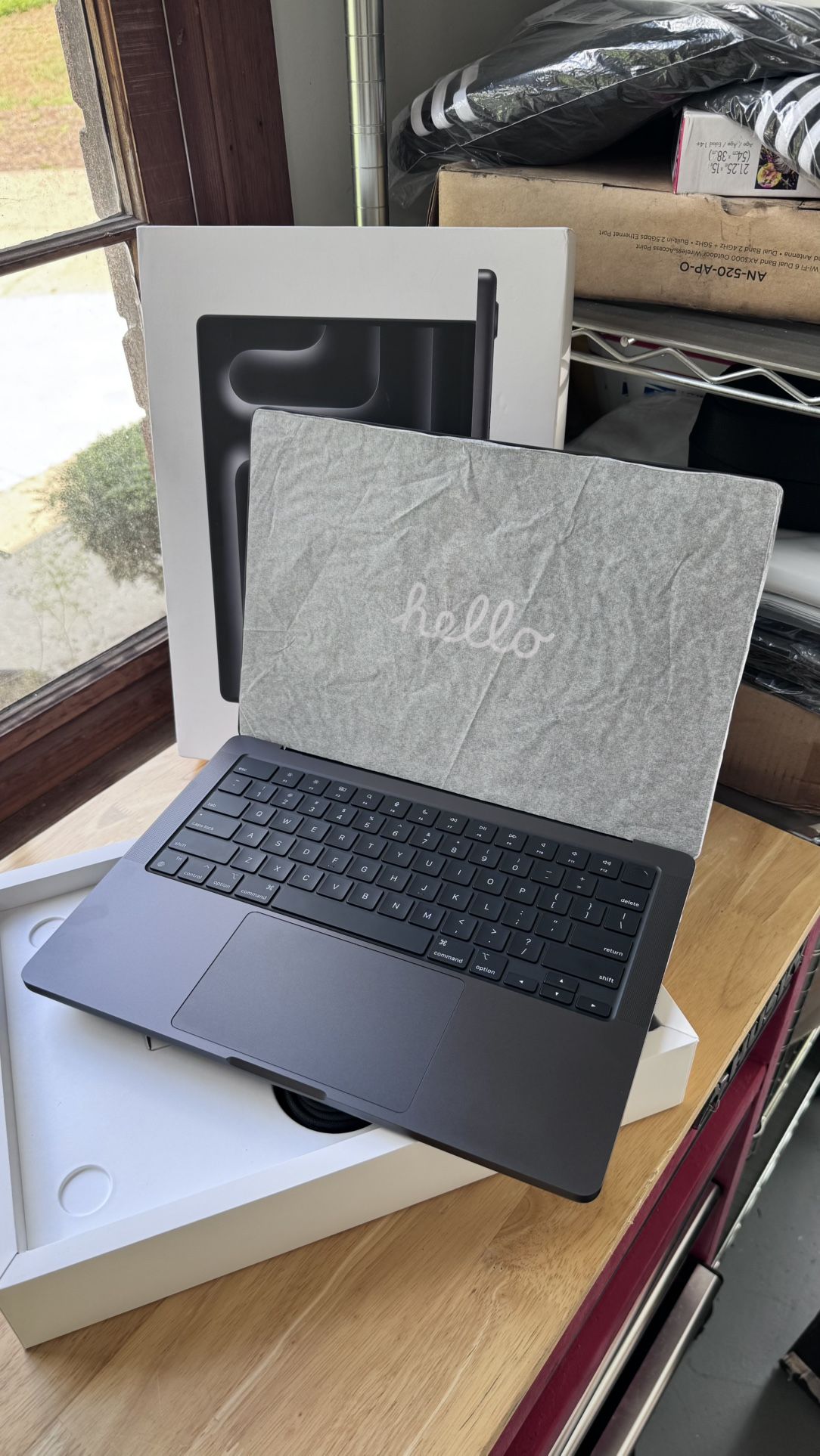 14” MacBook pro M3 Pro 18gb Ram 512gb- like new