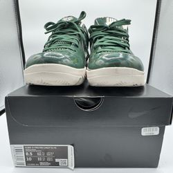 BRAND NEW- Nike Kobe 4 Protro Undefeated Milwaukee Bucks. 8.5M 10W