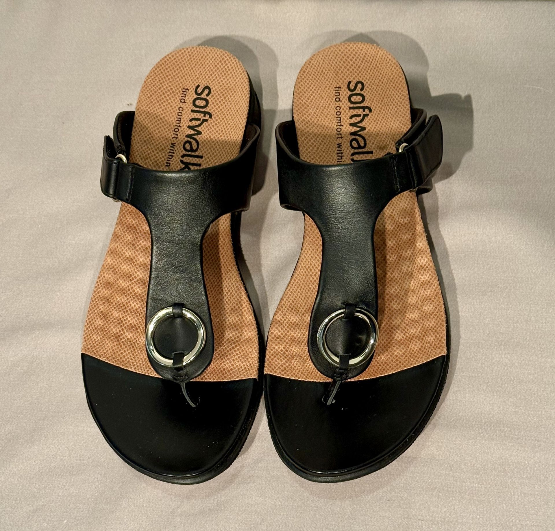 SoftWalk Thong Sandals Black Leather Size 9 – Cushioned Arch Support – Brand New