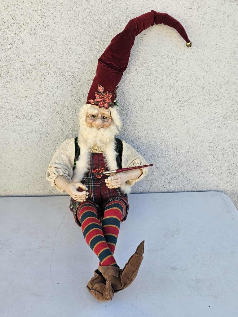 LYNN WEST CHRISTMAS FIGURE