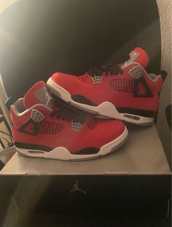 Air Jordan 4 Retro Toro Bravo (9.5)