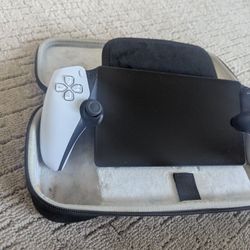 PlayStation Portal + Carry Case