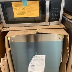 GE dishwasher and microwave stainless steel combo brand new 