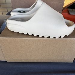 Yeezy Slides Size 7 Color Bone