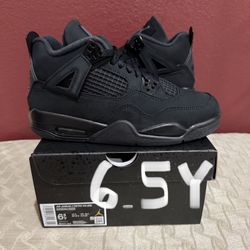 GS SIZE 6.5Y / WOMENS 8 NIKE AIR JORDAN 4 RETRO BLACK CAT (2025)