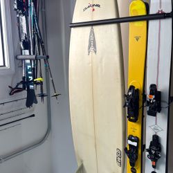 Dakine Surfboard