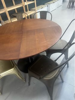 2 Tables