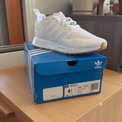 New Adidas Sneaker