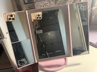 Hello Kitty Mirror