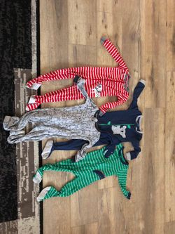 Toddlers onsie pajamas 2T