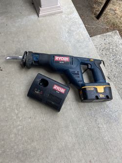 RYOBi Saw