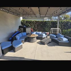 ($10,000+ at Retail) Frontgate Pasadena II 7-piece. Modular Sofa Set in Bronze Wicker