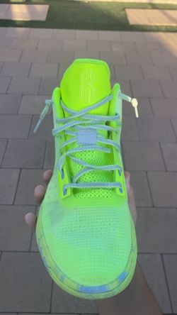 Kyrie Flytrap 4’s