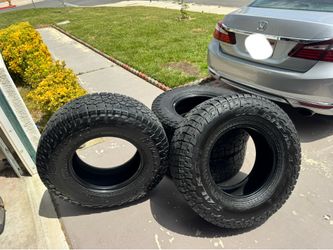 Fallen WildPeaks A/T L285/75R 17