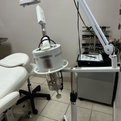  Facial Steamer with Magnifying Lamp