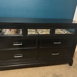 Black 7 drawer dresser