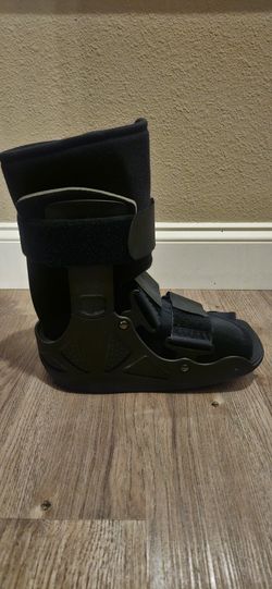 Medical Boot **BRAND NEW**