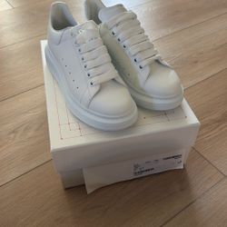 Alexander McQueen Women’s Size 38