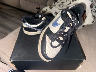Nike dunks low grade school/big kids 3.5 no box