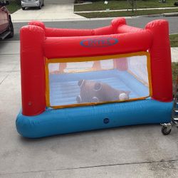 inflatable bouncy castle for children