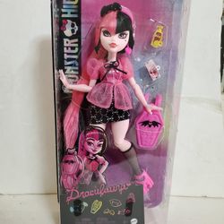 Monster High Day Out Draculaura Doll Vampire vibes Collection Mattel
