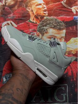 Jordan 4 size 10