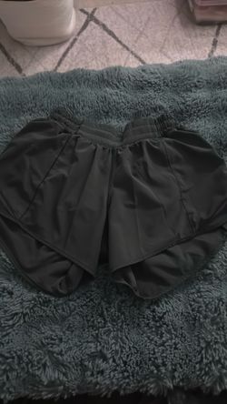 Lululemon Hotty Hot Low Rise 4” Shorts - Black