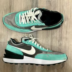 Nike Waffle One SE Light Menta Sz 12