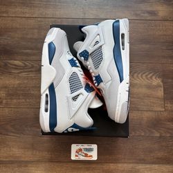 Brand New - Jordan 4 Military Blue 