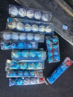 Ornaments 50 Pieces Located In Mesa Main & Gilbert Rd 