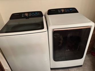 Samsung Washer and dryer in great condition!!