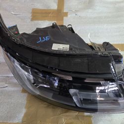 2018 - 2022 land Rover right headlight